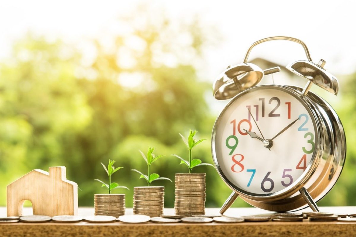 PEA vs assurance‑vie : différences clés pour investir