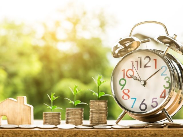 PEA vs assurance‑vie : différences clés pour investir