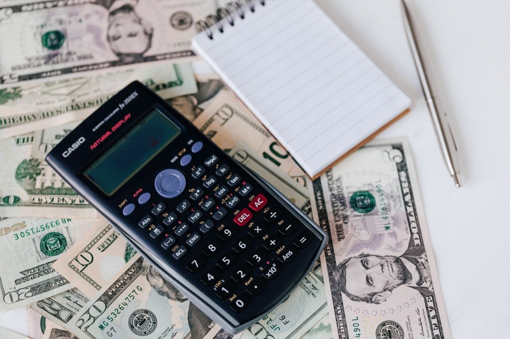 Comparatif : application de gestion de budget vs tableur